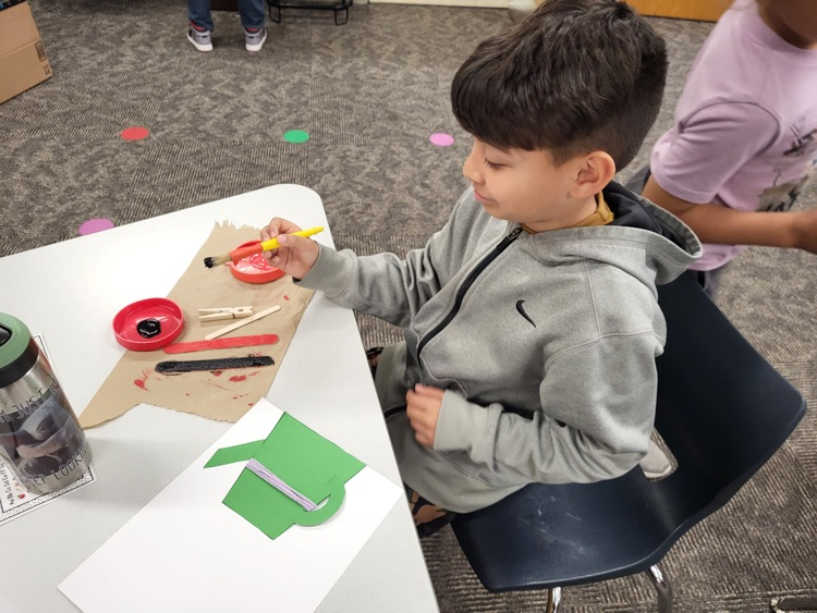 Concord_ES's tweet photo. Craft club at East Side! I wonder what the students are making? #LeadonEastSide https://t.co/86XGHXFO49