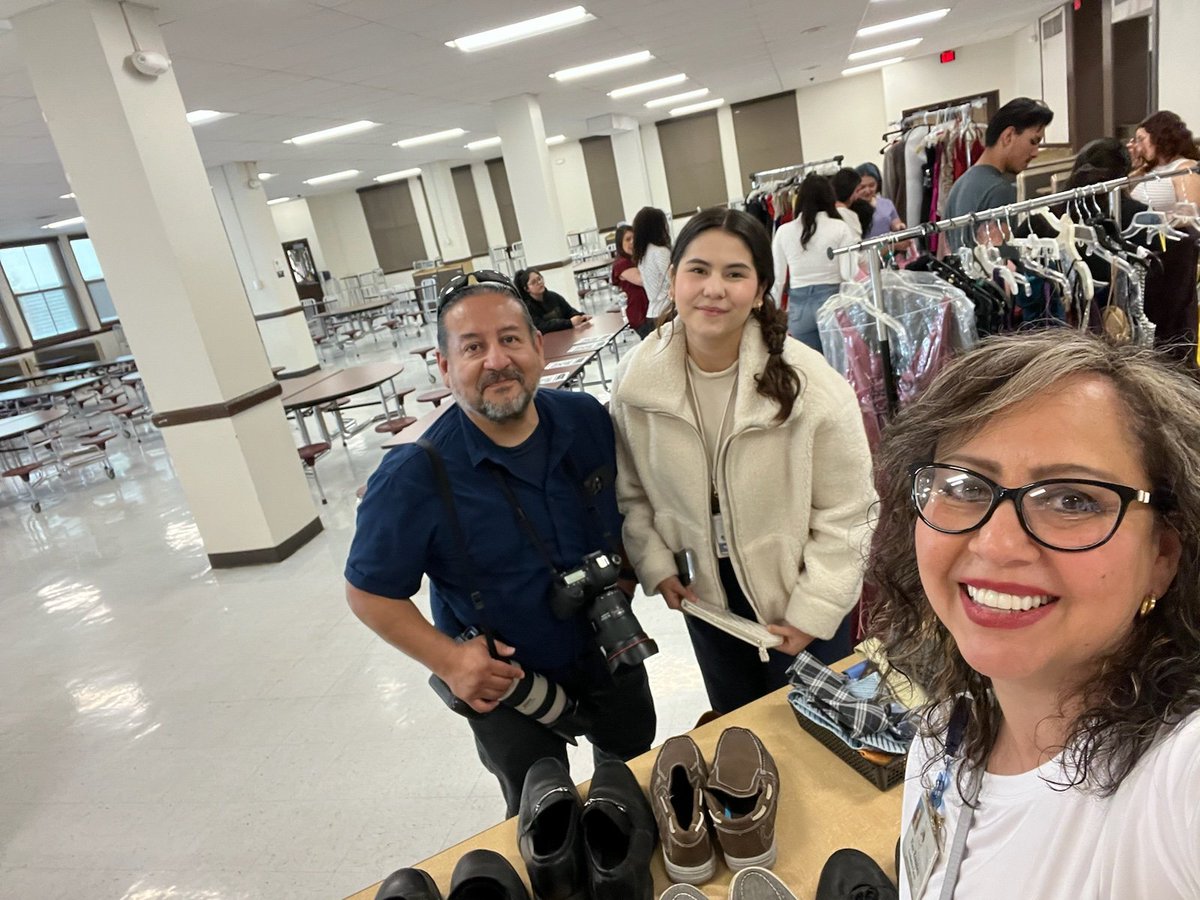 Austin HS Law PBIS Free Prom Pop Up Store
!#itstartswithaustin #ItStartsWithUs #ReviveRebuildRestore #InspireEmpowerTHRIVE #ProudPantherPrincipal