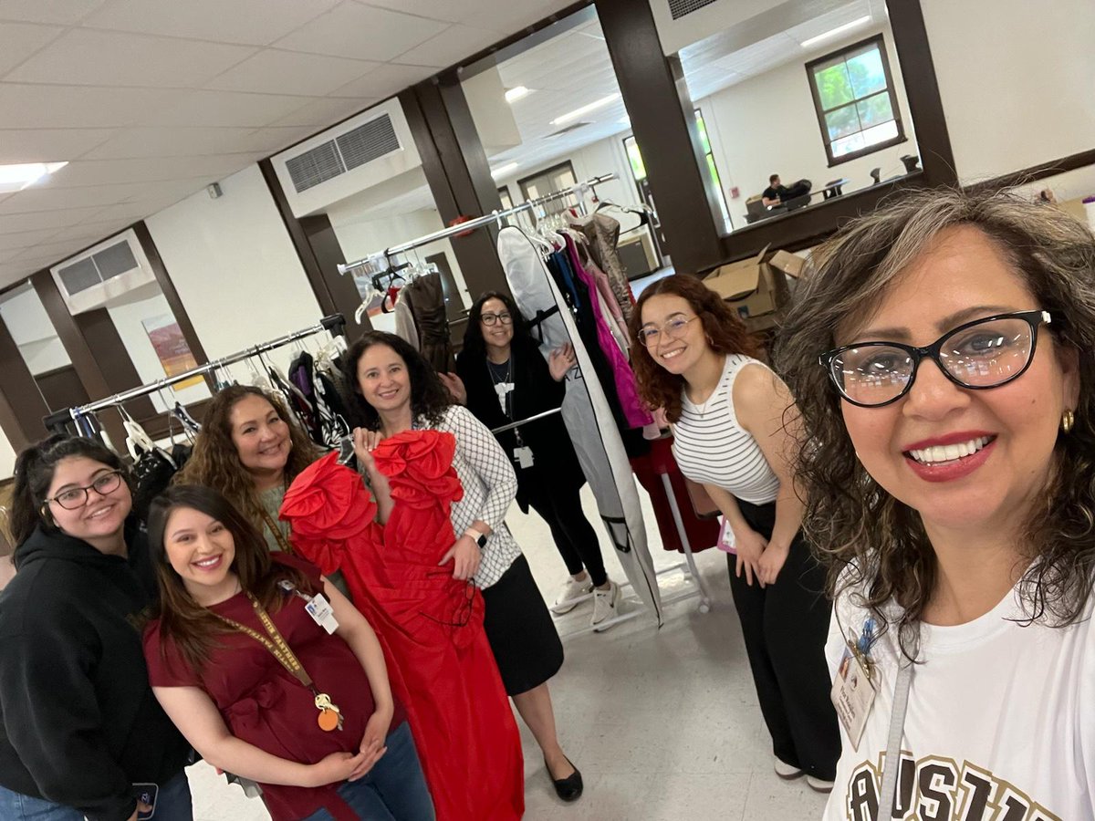 Austin HS Law PBIS Free Prom Pop Up Store
!#itstartswithaustin #ItStartsWithUs #ReviveRebuildRestore #InspireEmpowerTHRIVE #ProudPantherPrincipal