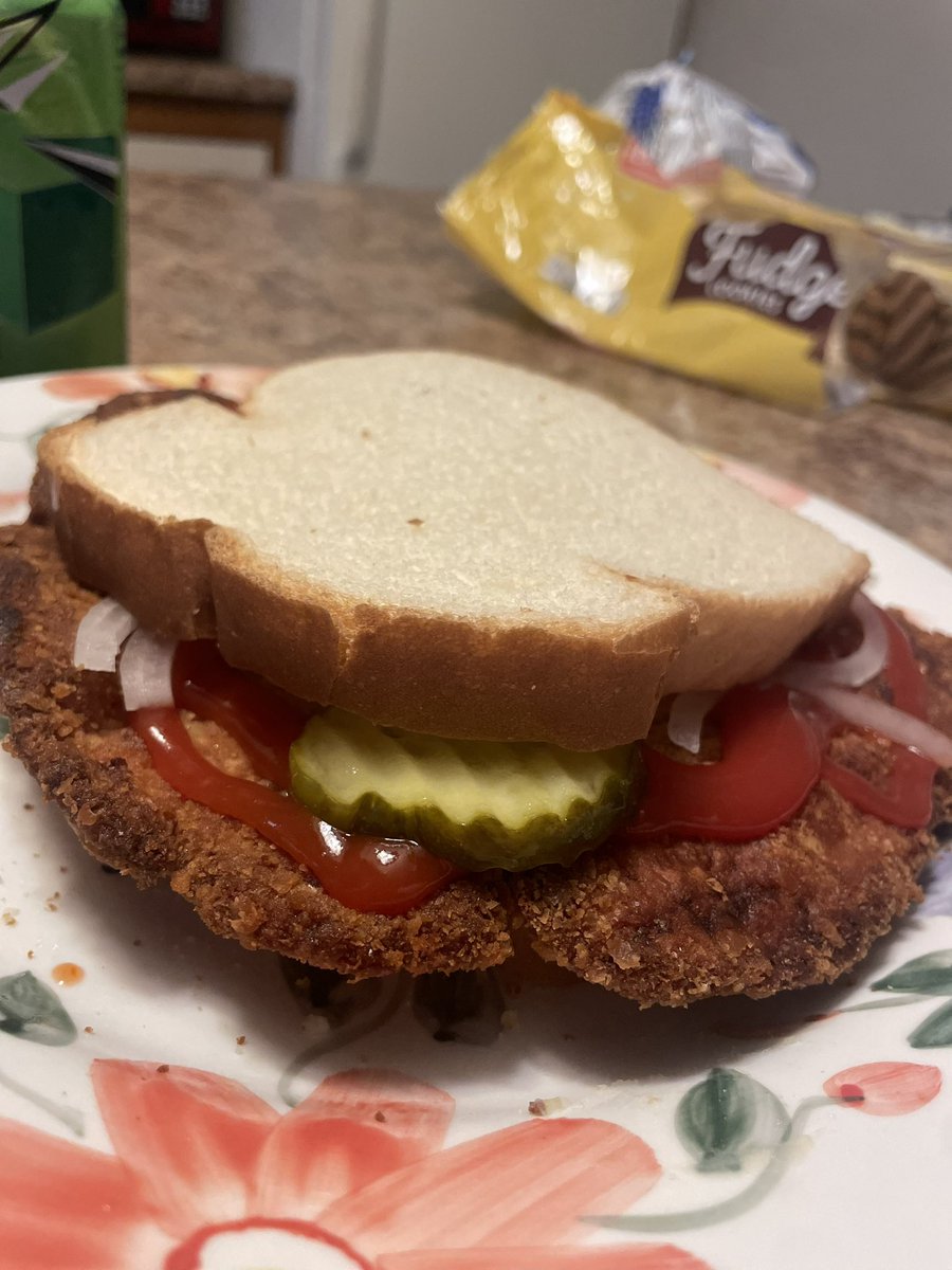 cockfy's tweet photo. Would you eat this? https://t.co/PeBH9VTkBr