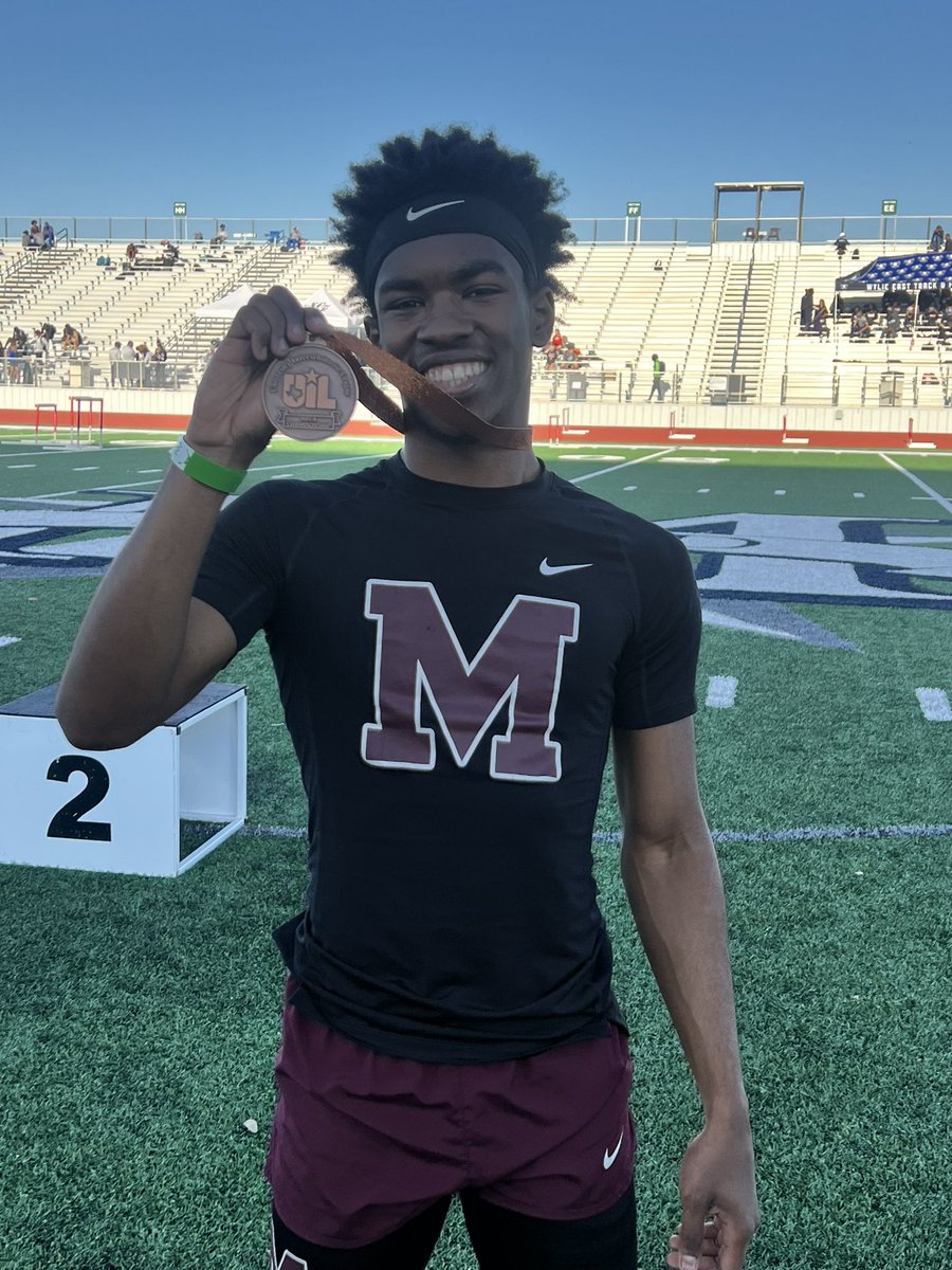 Regional Qualifier in the 400 Eron Douglas!!