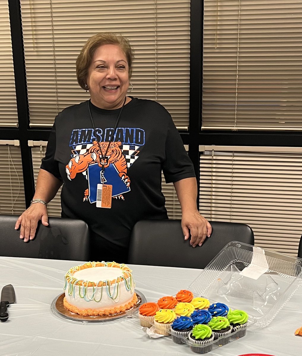 🥳Happy Birthday to Ruth our amazing head custodian!! You do so much for us. We really appreciate you! Have a fantastic day!🎈🐅 #AtascaTigers