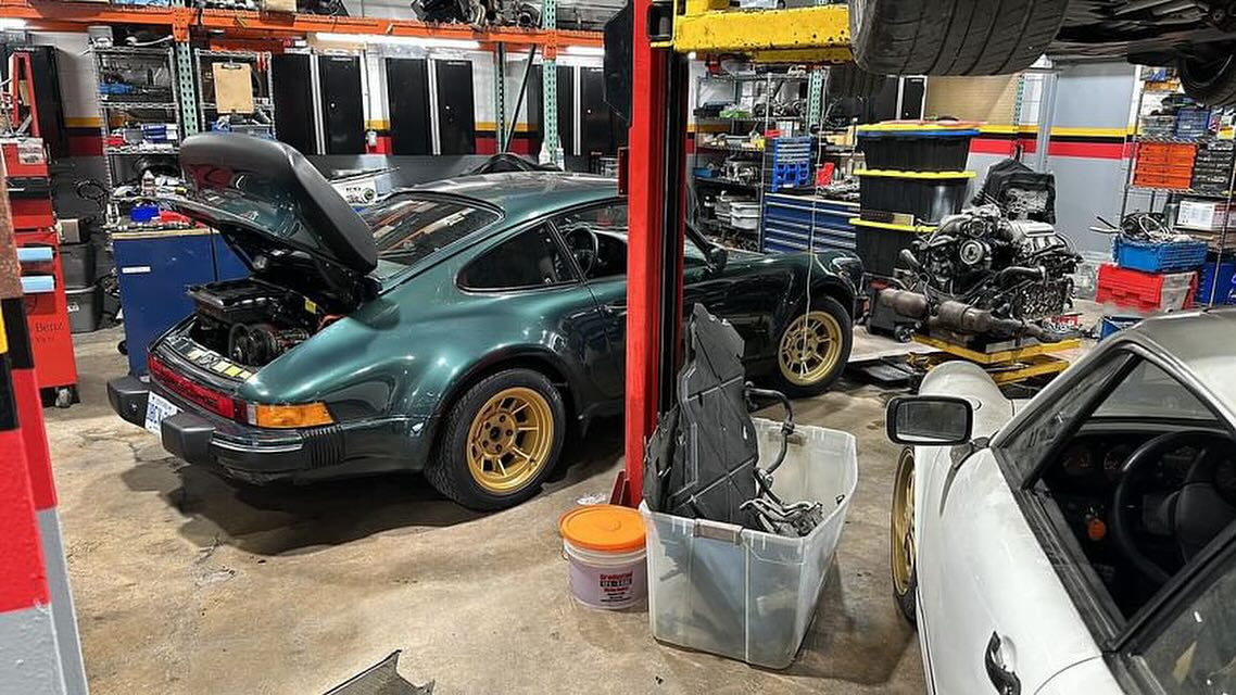 CarManToday's tweet photo. @mossgrun911
PAG 16 x 8 &amp; 9”.
#5x130 #911backdate #911carrera #911classic #911outlaw #911r #911rsr #911st #911swb #aircooled #classicporsche #drivetastefully #flat6 #group4wheels #hayburner #limebug #luftgekühlt #outlawporsche #porsche #porsche356 #porsche911 #porsche912 https://t.co/sqTaoWwDkC