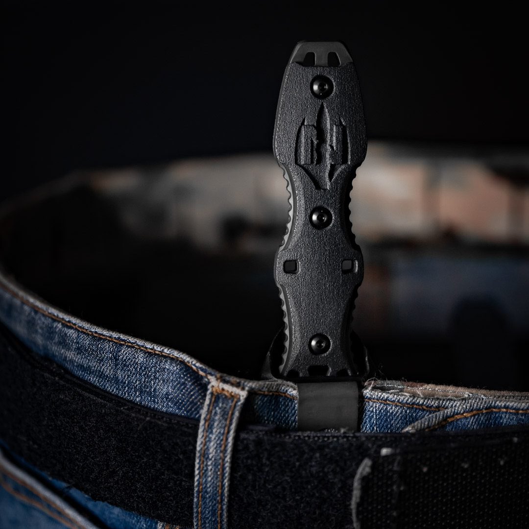ONE BLADE FOR THE AMPHIBIOUS ASSET
 
THE NEPTUNE DIVE BLADE,
BOTH IN THE WATER
AND IWB.

crusheverything.com/product/neptun…

#EQUIP #edc #thewilltofight #blade #everydaycarry #madeintheusa #madeinamerica #tier1 #Americanmade #concealed #crusheverything