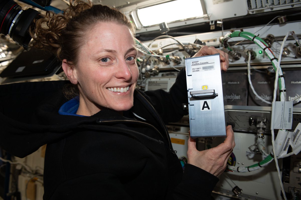 After spending six-and-a-half-months aboard the @iss, NASA astronaut @LunarLoral will discuss her experience in space during a news conference Monday, April 15, at 10:45 a.m. EDT at Johnson Space Center in Houston. Have questions for Loral? Use #AskNASA to ask questions about her…