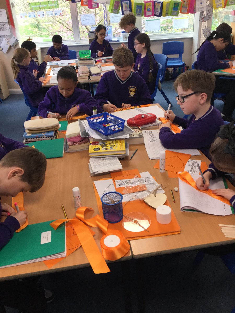 StAlbans_Sch's tweet photo. Year 5 wrote messages of support to welcome all refugees.
#Year5 #WelcomeAStranger #AsylumMatters @BrumSchOfSanc @BCPP__ @BhamDES #MissI https://t.co/VxyAYvLa89