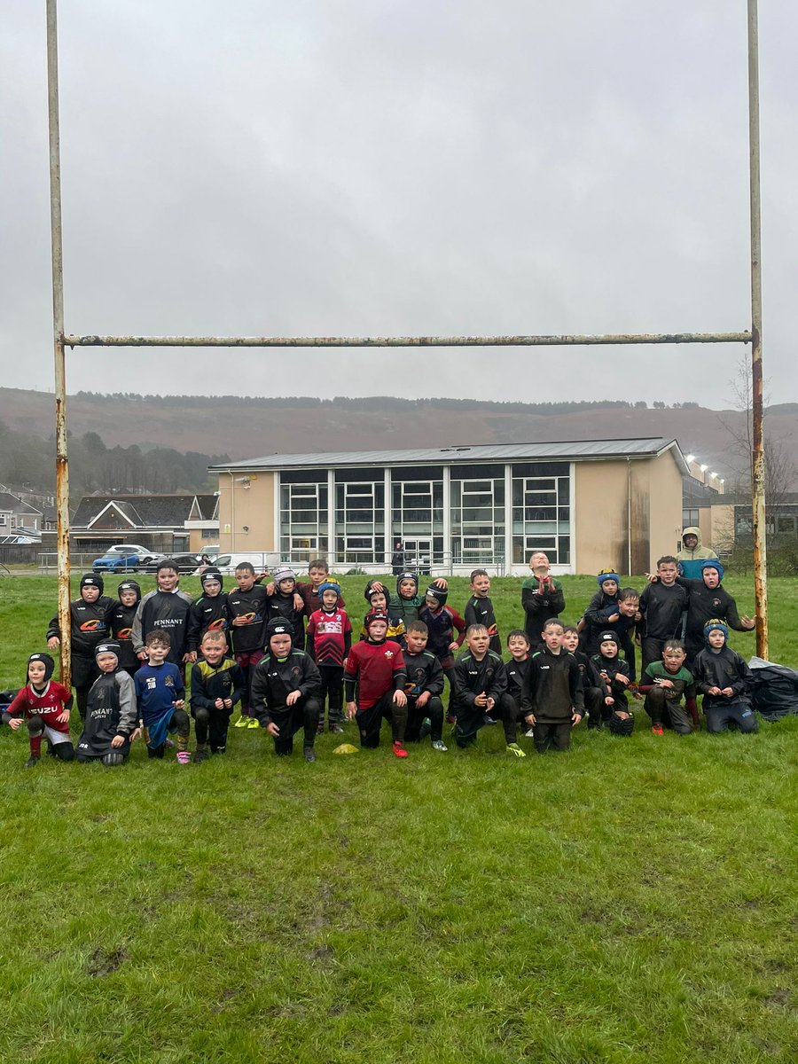 Rugby League brings communities together!

The first ever U8s training session tonight brought 31 kids together from Porth, Cambrian, Gilfach, and Rhydyfelin Rugby clubs.

An incredible start for our fledgling team.

#BringOnTheSaints