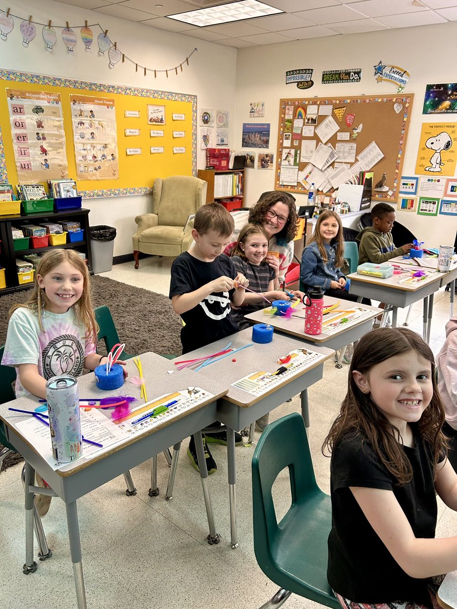 elmstmorsels's tweet image. So much fun learning about Sculpture and then making our own! Thanks Mrs. Marscher! @elmstmorsels