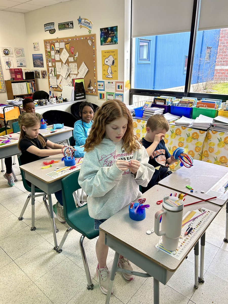 elmstmorsels's tweet image. So much fun learning about Sculpture and then making our own! Thanks Mrs. Marscher! @elmstmorsels