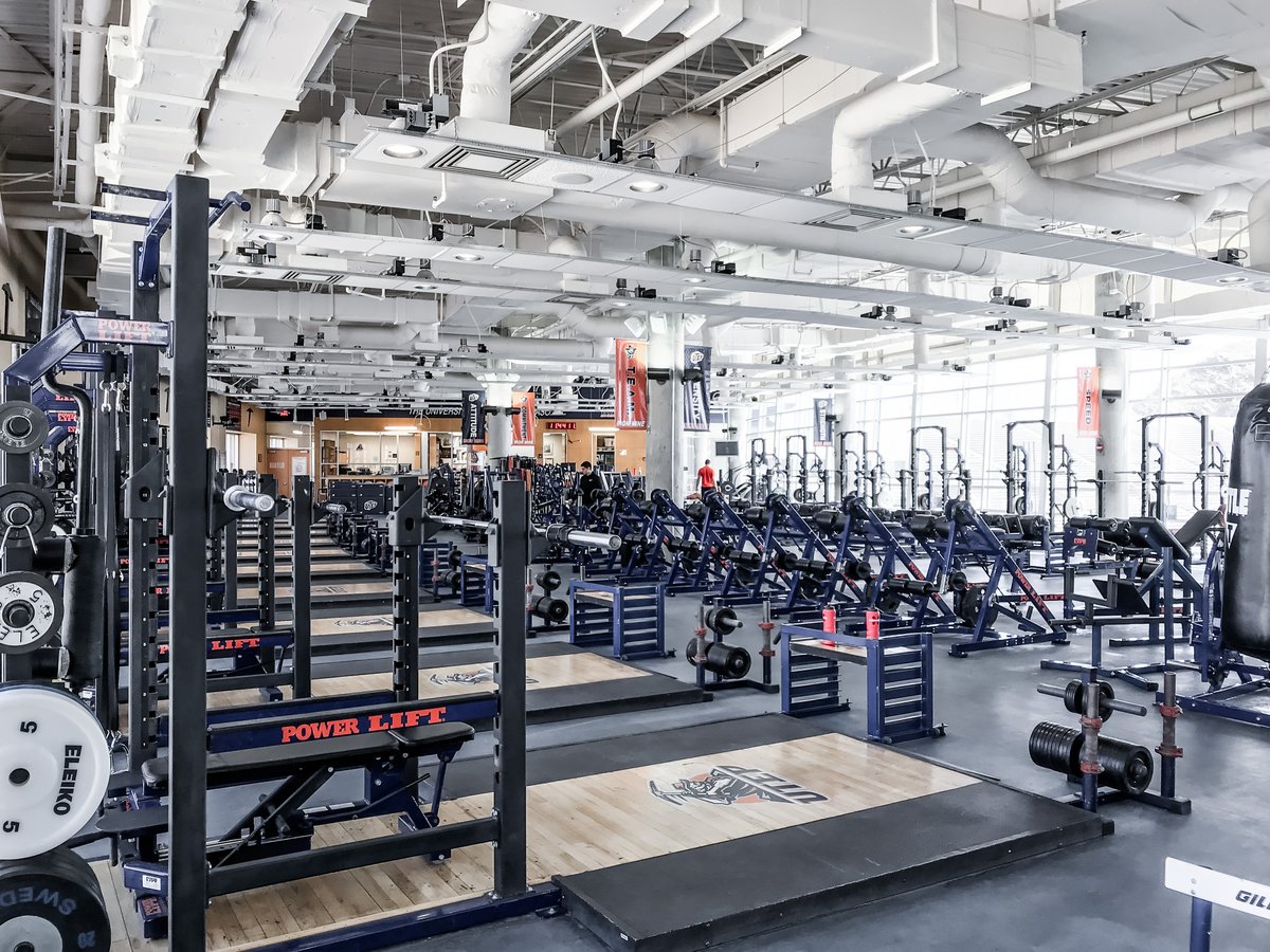 𝟐𝟐 𝐲𝐞𝐚𝐫𝐬 𝐨𝐟 𝐃𝐢𝐯𝐢𝐬𝐢𝐨𝐧 𝟏 𝐟𝐨𝐨𝐭𝐛𝐚𝐥𝐥 𝐮𝐬𝐞🤯 Our equipment has stood the test of time for @UTEPAthletics, delivering unmatched quality and durability⛏️ @power_lift x @powerlift_tx #Throwback #PowerLiftProud #PowerLiftBuilt #TexasStrong