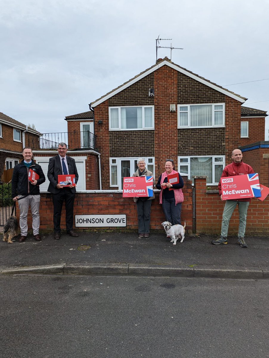 Out with @chrismcewan11 and @Chris4SN in Norton this evening with plenty of people pledging to vote Labour at the Tees Valley Mayor and Police & Crime Commissioner (@MattForPCC) election on 2nd May. #labourdoorstep @StocktonNLabour