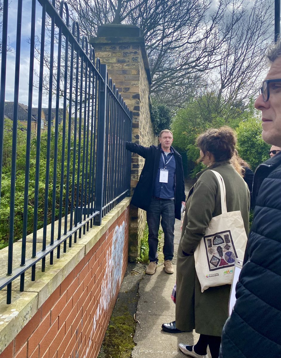 The indefatigable Rob Ellis @RE_histories organised yet another fab Public Histories of Mental Health event, bringing people from various backgrounds together for illuminating knowledge exchanges @MHMwakefield. Here he is giving a tour of the West Riding Pauper Asylum.