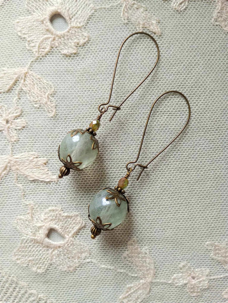 NEW! Available on my website🖤 Victorian Inspired Sage Lustre & Moss Czech Glass Bead Dangle Earrings on Long Kidney Style Wires with Delicate Bronze Details 🖤 Handmade by me 👐#TheCraftersUK #CraftBizParty #UKMakers #supportsmallbusiness #earrings lovesvintage43.com/product/bohemi…