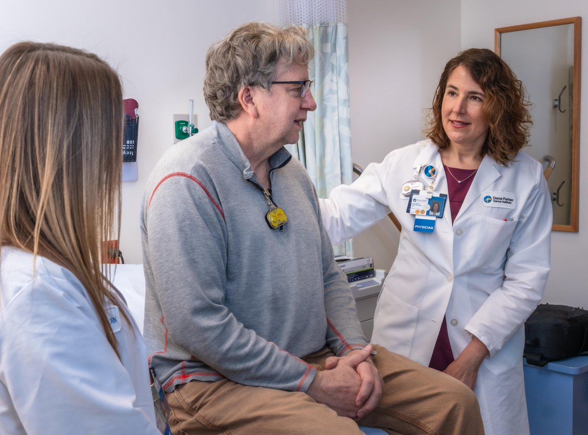 Elizabeth Buchbinder, MD and Lauren Desnoyers, RN meet with a patient on Yawkey 5. Dr. Buchbinder and the #CellTherapies team are preparing to offer tumor-infiltrating lymphocyte (TIL therapy), recently approved for relapsed/refractory #melanoma. #DanaFarber