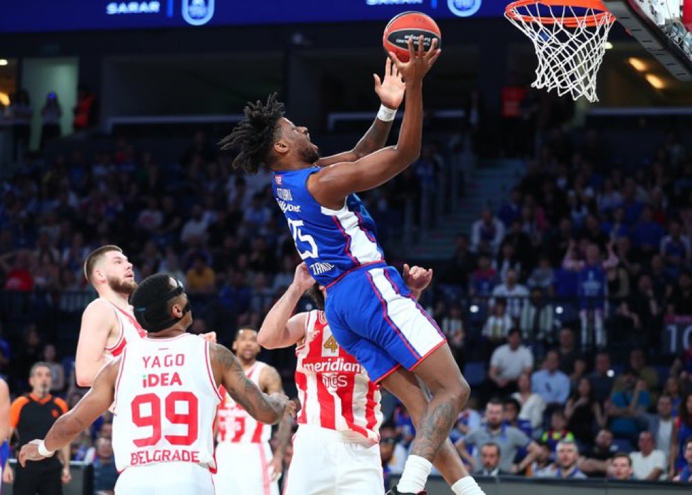 🔥 ANADOLU EFES PLAY-IN'DE 🏀Temsilcimiz Anadolu Efes, evinde ağırladığı Kızılyıldız karşısında 100-55 kazanarak play-in'e katılmaya hak kazandı!