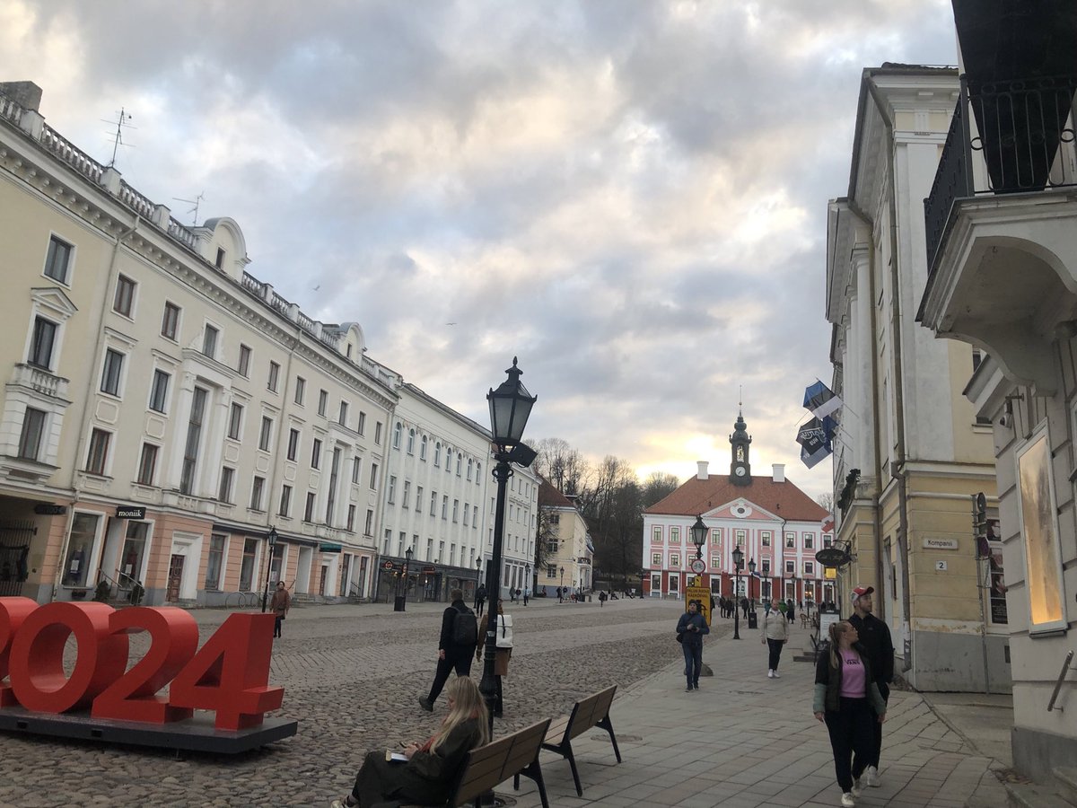 Virkki5's tweet image. Oli väga ilus päev &amp;amp; hea vestlus mu raamatust #Tartu @rahvaraamat us!

Ja luban, et ka #Soome s vestlus jätkub.

#Lustratsioon #Lustraatio #Ajalugu #Historia #Venemaa #Venäjä #Luure #Tiedustelu #Soometumine #Suomettuminen #Järelsoometumine #Jälkisuomettuminen #Julgeolek #Turpo