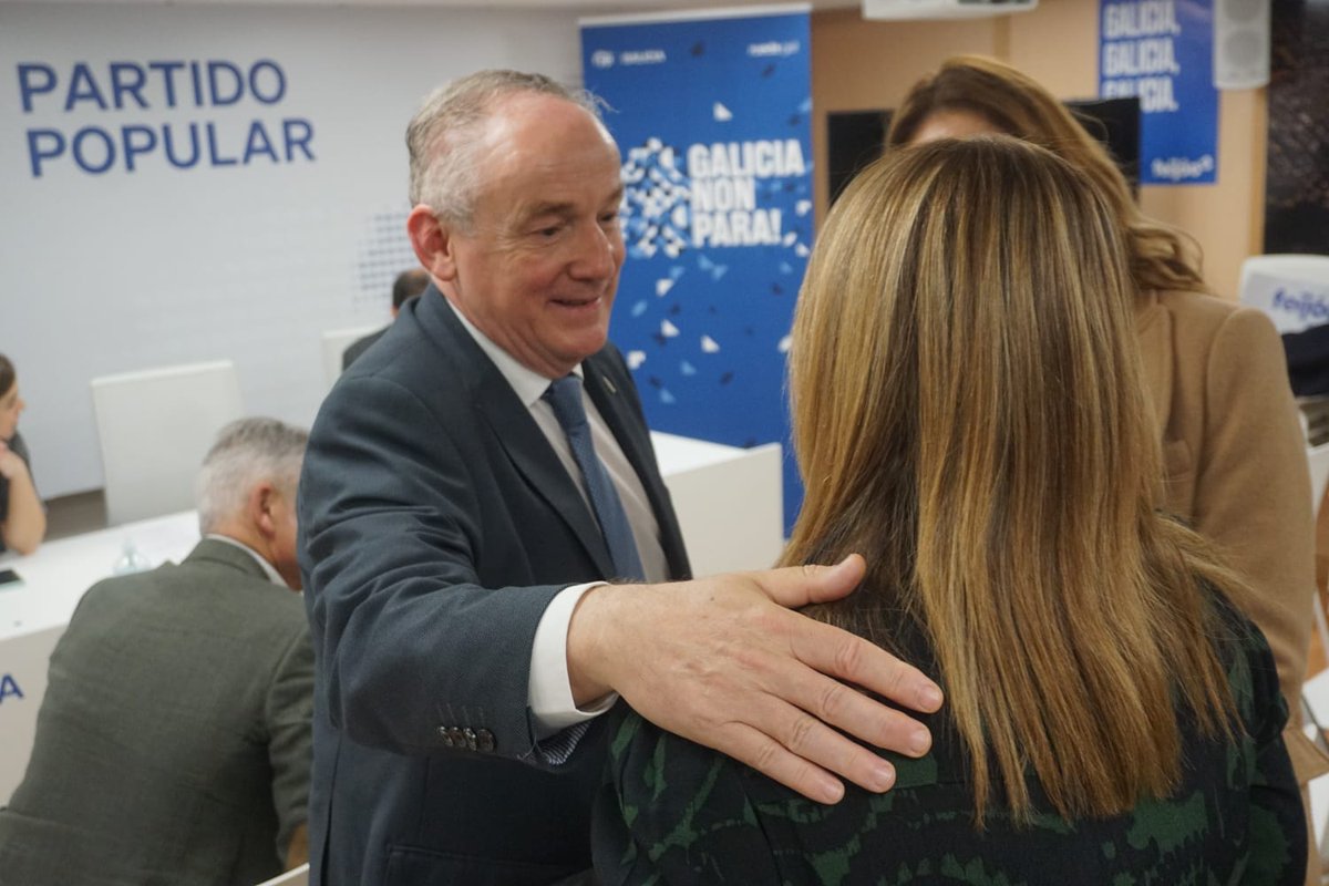 Explicamos a nuestros afiliados el Pleno de hoy: ❌Pedimos la dimisión de Lage Tuñas 👎Votamos en contra de la subida de un 3,5% del agua aprobada por Psoe y Bng ⁉️Preguntamos por el retraso en la Aesia, el aumento de delitos y problemas de los barrios