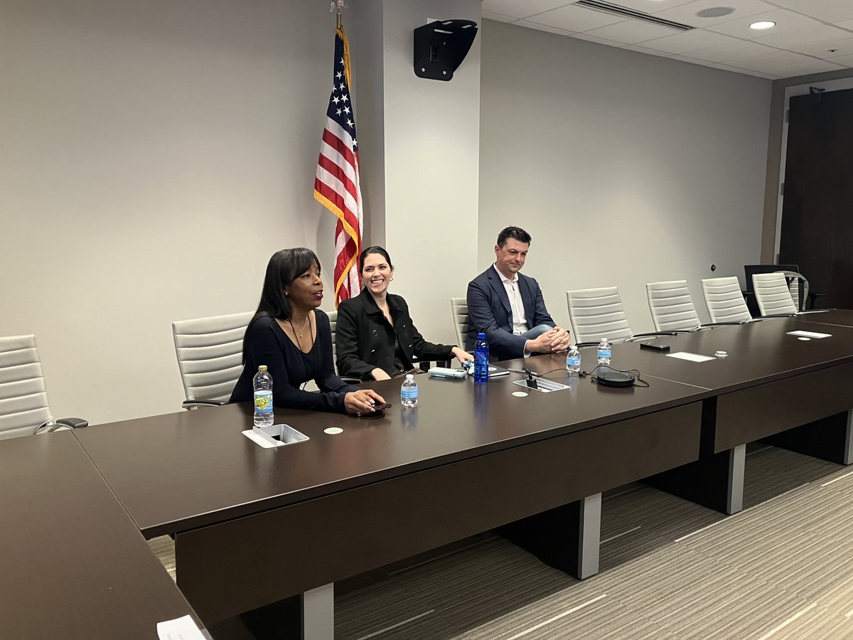 12 EU diplomats joined @PauGuzATL, @Kenyattamitchel, & @AmirForATL in a roundtable discussion on @CityofAtlanta's work in subnational diplomacy and intergovernmental affairs. In the U.S, they have engaged with officials to learn more about the upcoming election in 2024.