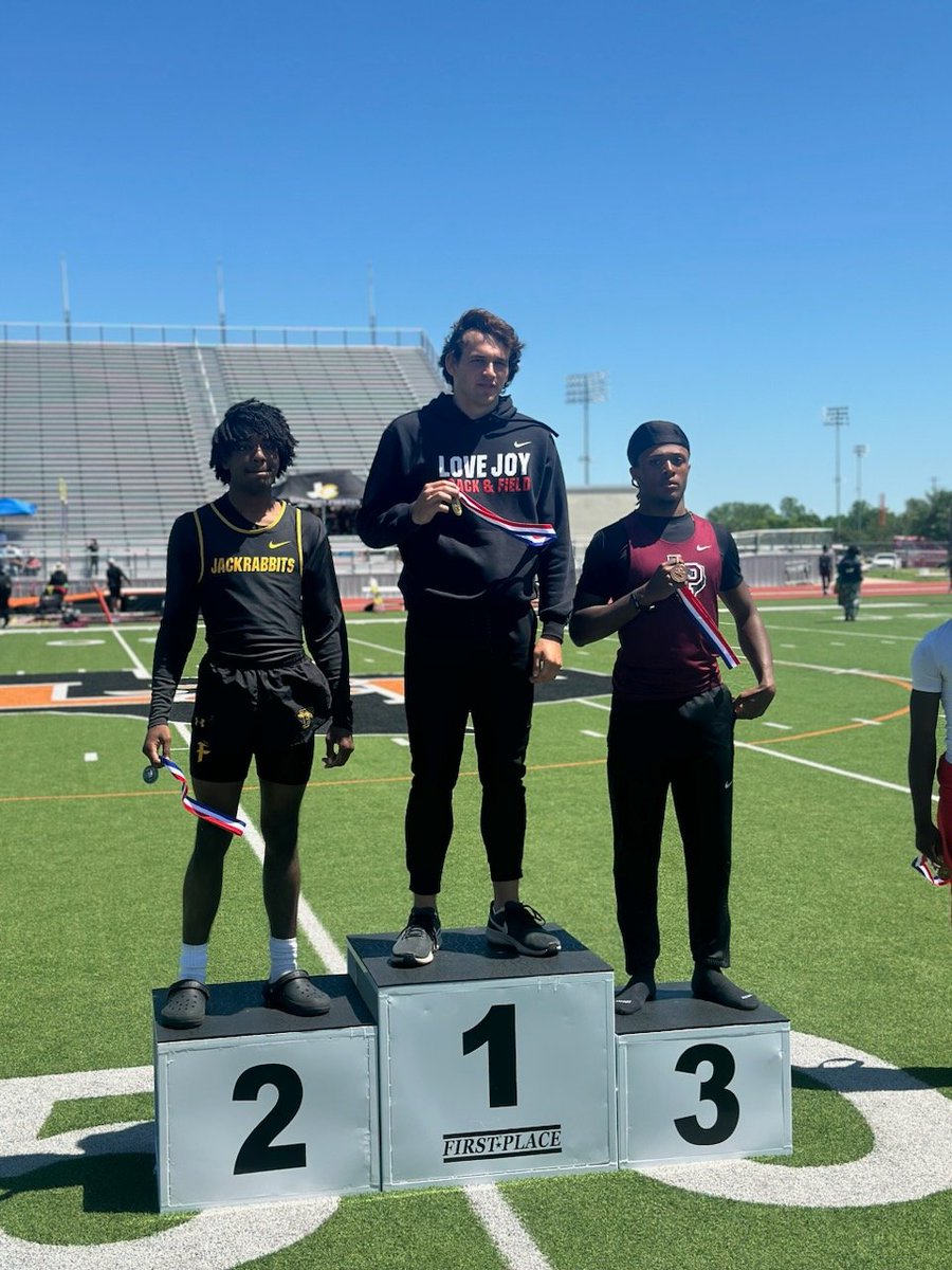 Regional qualifier finishing 3rd with a PR of 45-0 in TJ <a href="/AzaanS_/">AZAAN STOUGHTENBOROUGH 🧲</a> #ClimbTheHill