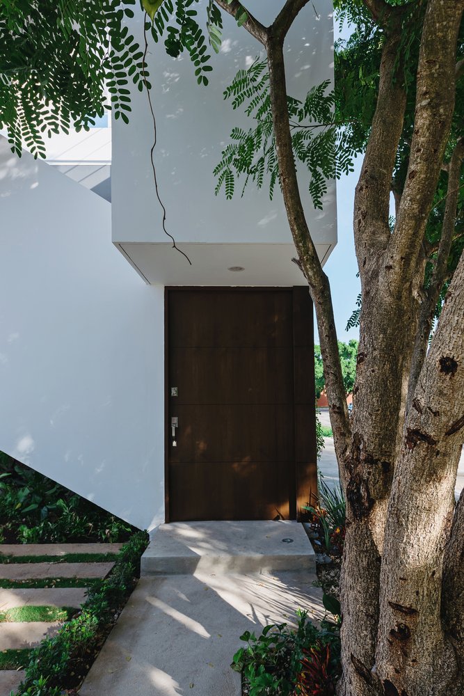 w_emerg's tweet image. Project name: Sonata Housing
Architects: Arkham Projects  | Year: 2018   | Photographs:  Tamara Uribe
Localisation: Merida, Mexico
The context
#ArchitectureChallenge #ClientNeeds #BudgetFriendlyDesign #FunctionalDesign #IntimacyInDesign #Minimalism #EconomicEfficiency