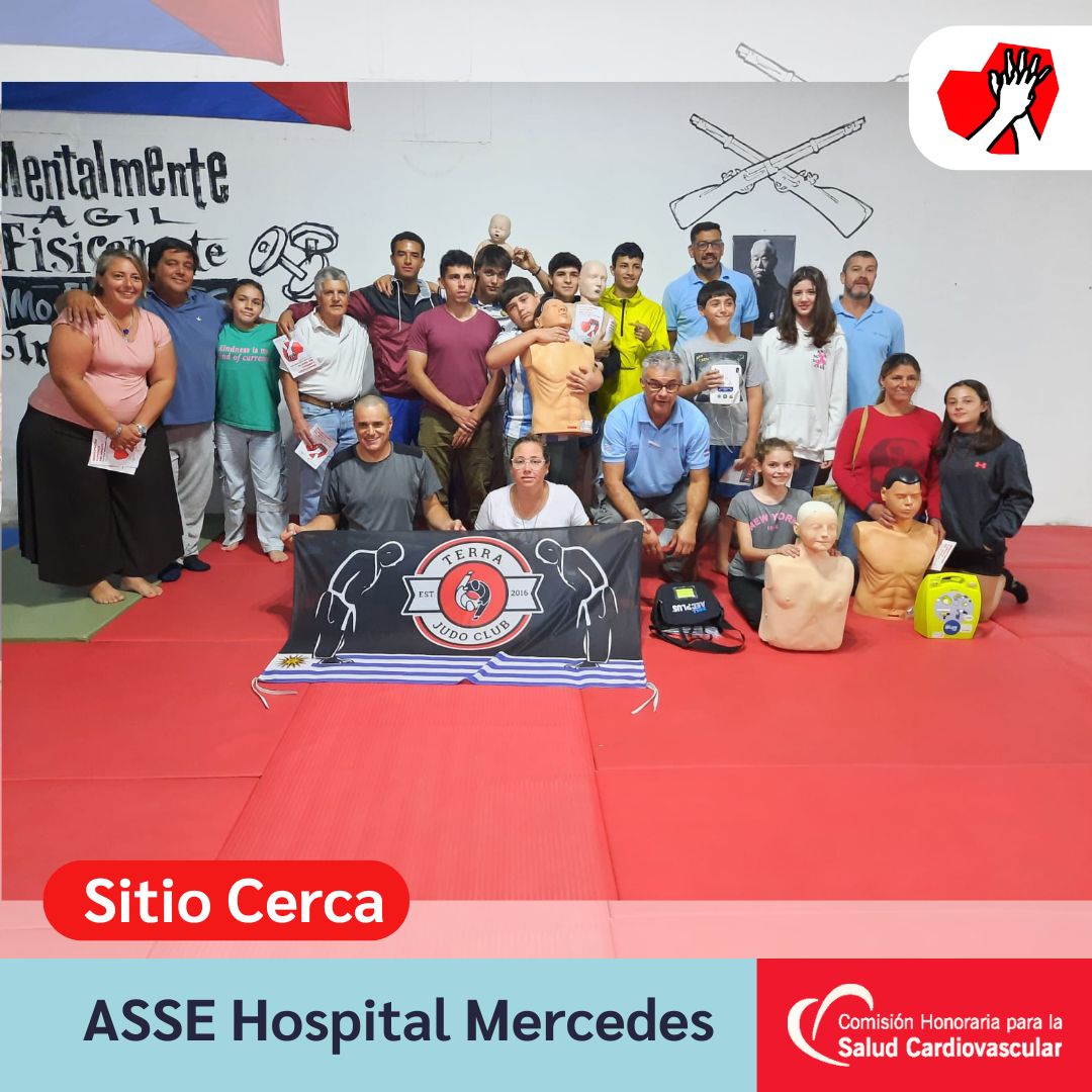 ➡ #SitioCERCA ASSE Hospital Mercedes. Capacitación a Policías y a Terro Judo Club. Seguimos sumando enseñanza en #resucitacióncardíaca en todo el país. ¡Juntos podemos salvar más vidas!❤️ #ProgramaCERCA @ASSEcomunica @VictorDayan1 @Doc_AleCuesta @LauraGarreCastr @r1000a