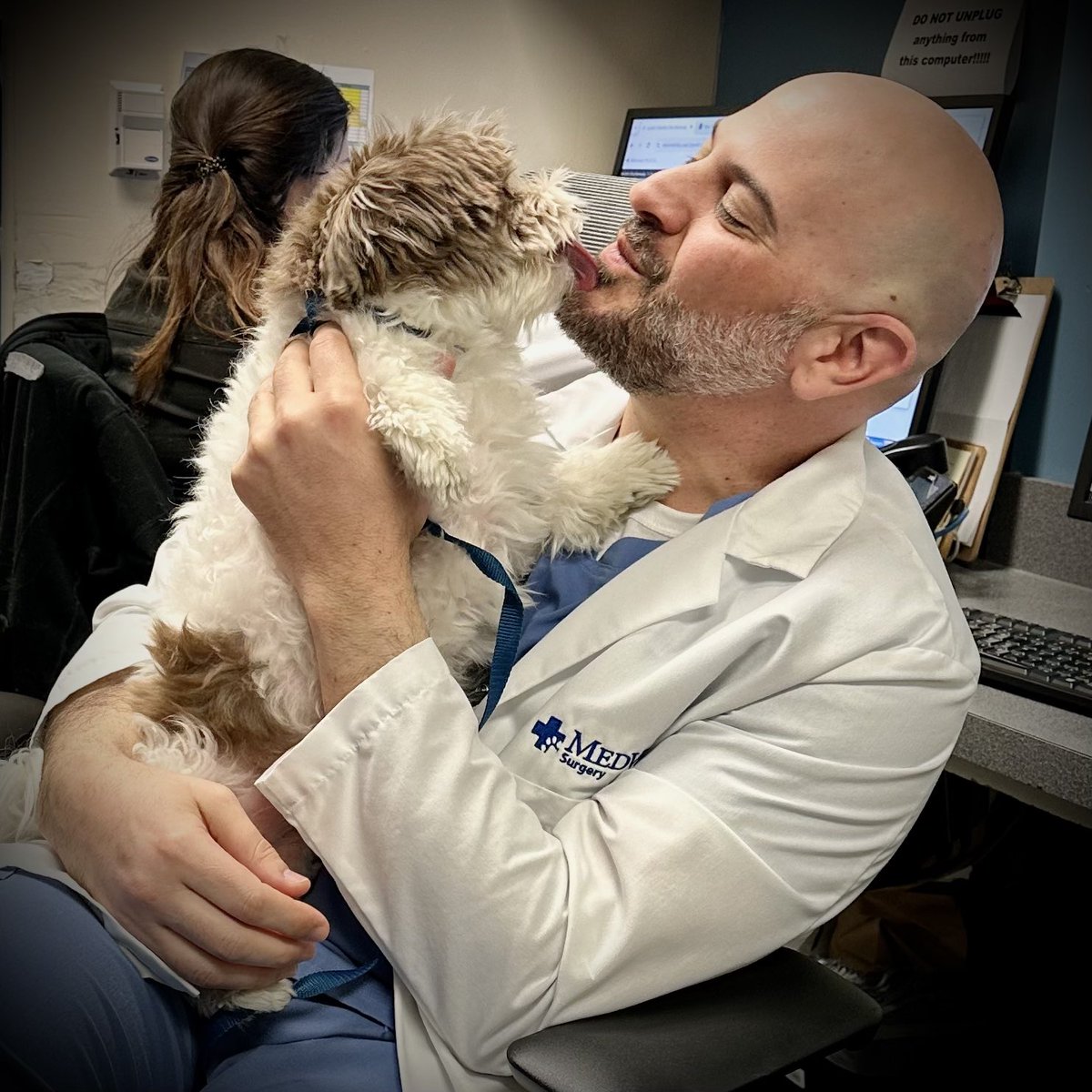 I become mush for a Havanese. This baby is Lucy!!!  We did a baby TPLO on her and she’s all healed up and back to being a kissing machine!  I could do this all day!! ❤️❤️😍😍#medvet #veterinarysurgery #veterinarysurgeon #medvetcincinnati #acvs #cincinnati #cincypet #dogsofcincy