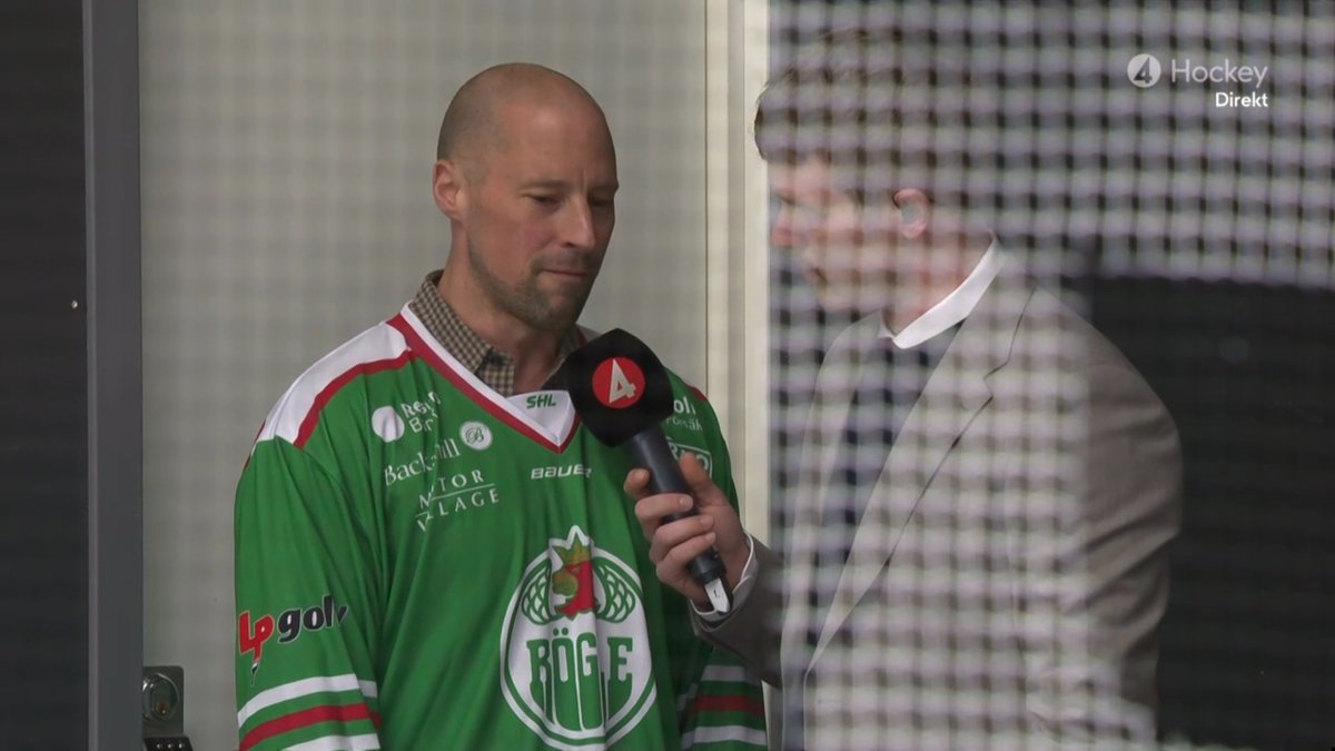 MrMadhawk's tweet image. Sparkad för ett par månader sedan.
Står med matchtröja på och stöttar sitt lag.
Fan vad jag älskar stora människor!