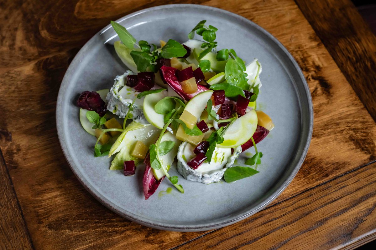 Have you had a chance to try our Spring Menu yet? Why not?! Book table for lunch this weekend while you still can...
.
.
.
#springmenu #goodfood #hammersmith #fulham #riverside #goodweather #icanfeelsummer #sun #beergarden