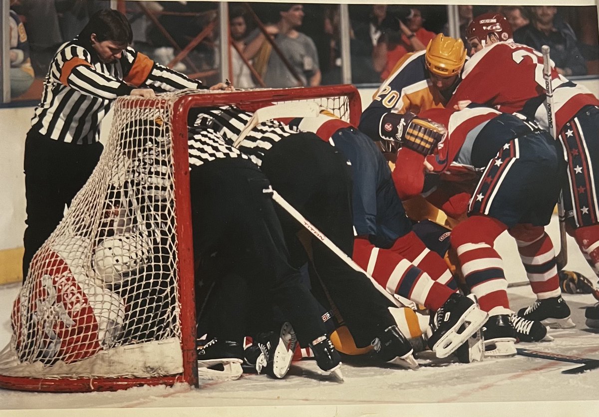 In the early 1980’s this was how players routinely crashed the net 🤦‍♂️. @SI_PHnews @isqiisi selected this as a hockey picture of the year…OR was it Rugby Scrum pic of the year? I have a 23X19 framed copy in my Man-Cave.