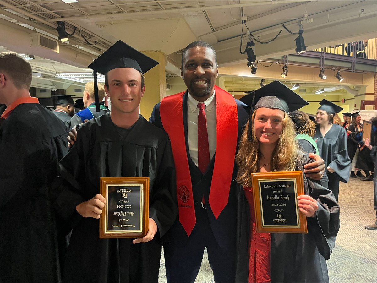 2️⃣ of the best to ever do it! Congrats to ⁦@AP_Heff⁩ & ⁦@isabellabrady_⁩ on winning the Peters & Stimson awards at Convocation! ⁦@davidsongolf⁩ ⁦@DavidsonVB⁩ ⁦@DavidsonWildcat⁩ ⁦@Davidson_DAF⁩ ⁦@DavidsonCollege⁩ #AthleticsDoneRight 🐾