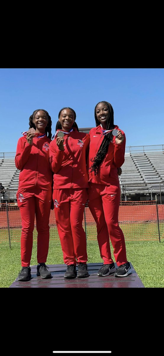 1st (Mia Maxwell) 2nd (Zoe Brown) and 4th (Mariah Maxwell) in the Triple Jump! 💪🏾💪🏾💪🏾#areabound #theAway @HumbleISD_AHS