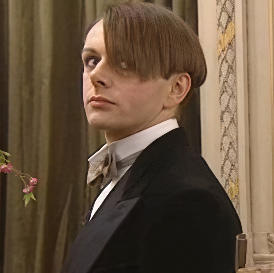 bushybritches's tweet image. Flat hair Miles is a different kind of sassy!