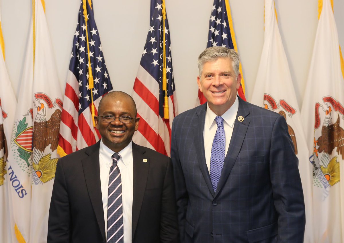 Thanks to Bloomington Mayor Mboka Mwilambwe for meeting with us during his visit to Washington! We had a good discussion about the Fox Creek Bridge Replacement Project and economic development. I’ll continue to work with the City of Bloomington to support their efforts in DC.