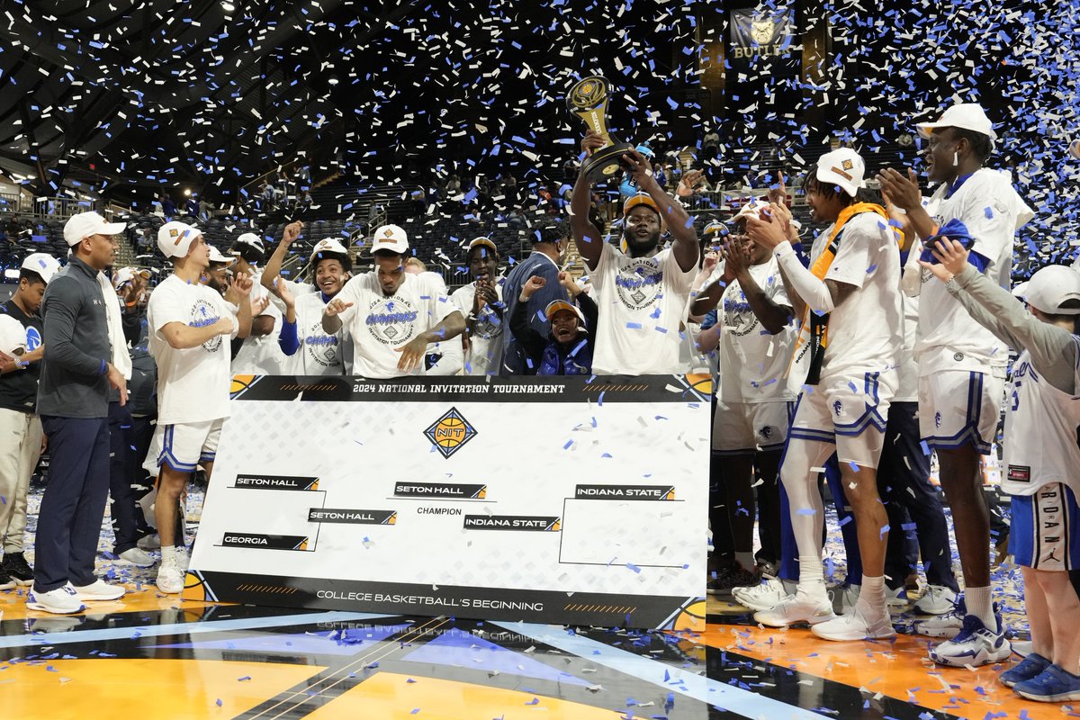 It was all good just a week ago 💫🏆 #HALLin 🔵⚪️ | @NITMBB