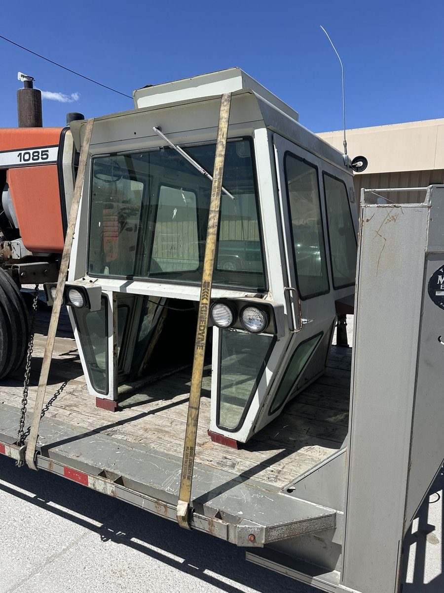 Picked up a much nicer cab for the gold demo today too. It’ll get the full interior treatment before it goes back on.