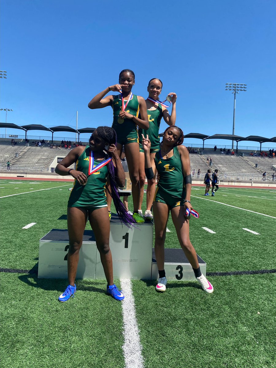 Introducing our 4x100 Area Champs!