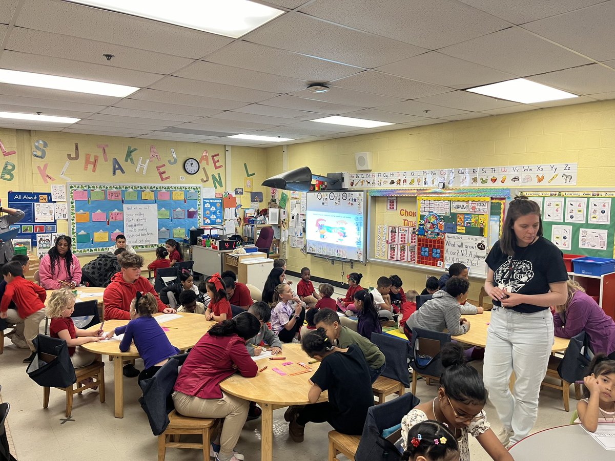 Nothing better than some circle building across grade levels! Our @armisteadschool 4th graders read with our PreK students today! #CLN3theplacetobe