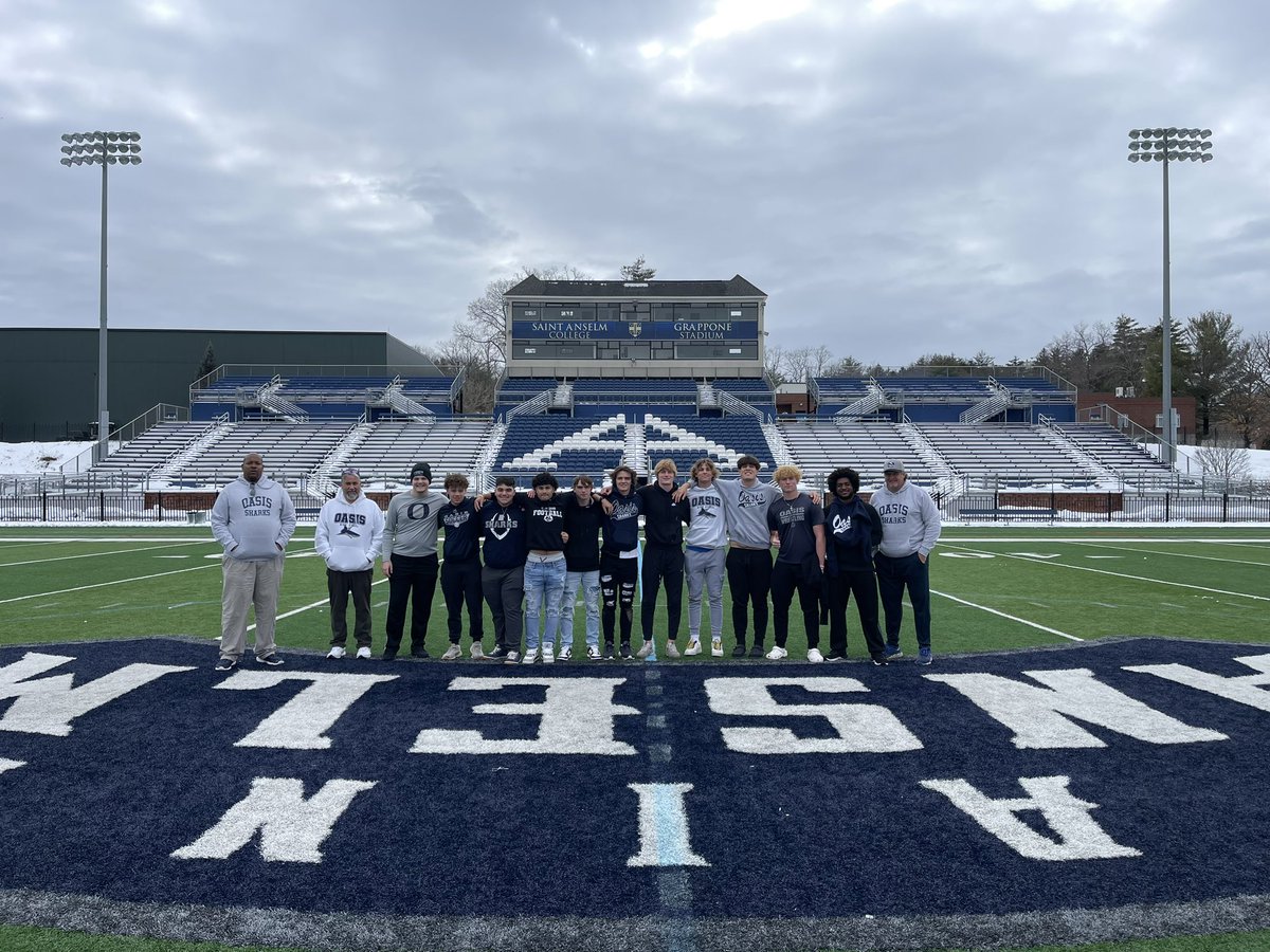 Had a awesome time visiting Saint Anselm University, thank you @CoachJoeAdam @Coach_TMcJunkin @TheHonorableUno for taking the time out of your day to showing us your program. Also special thanks to @CoachJoeAdam for having a one on one conversation with me.