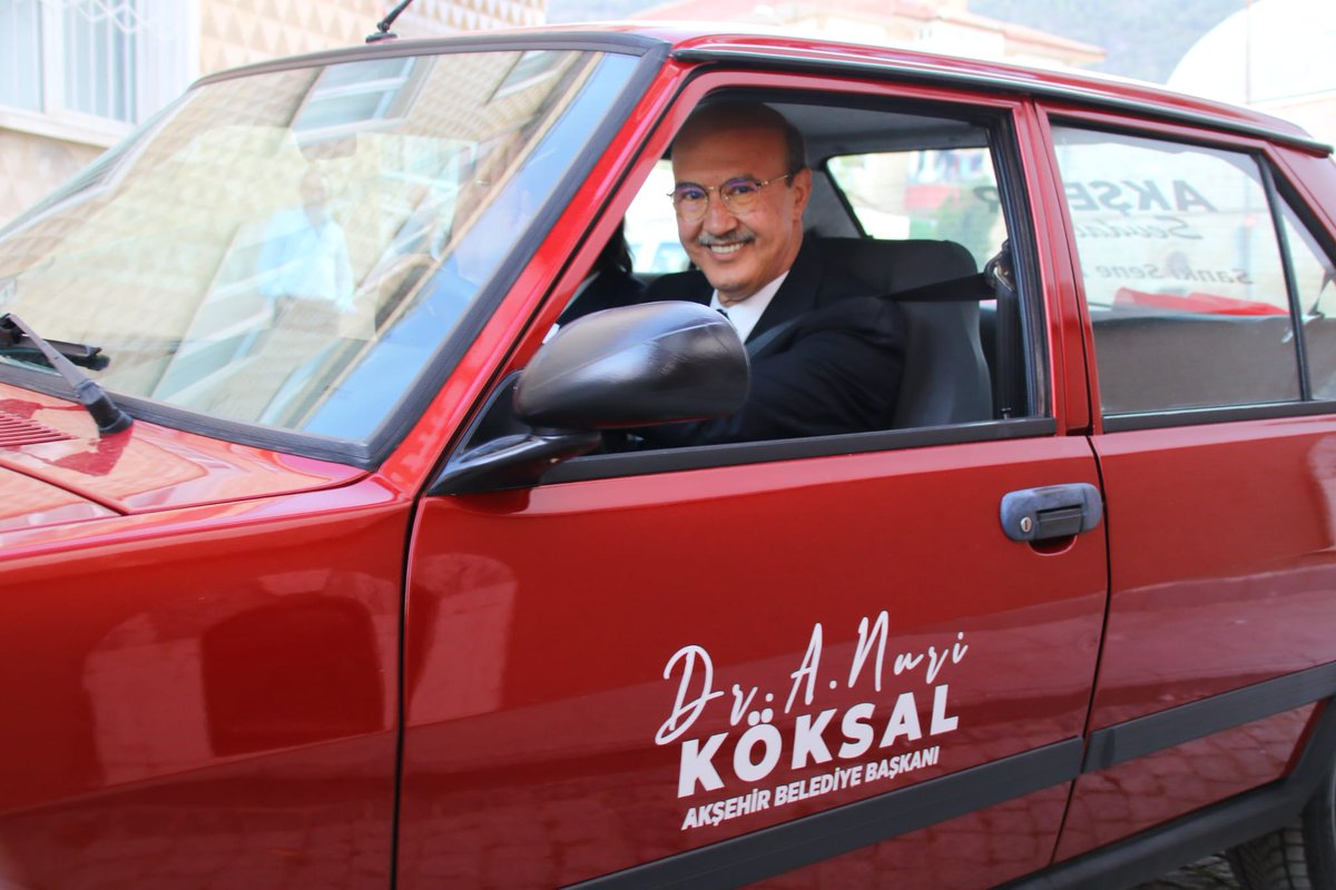 solcugazete's tweet photo. Konya Akşehir’in CHP’li yeni Belediye Başkanı Ahmet Nuri Köksal, makam aracını Tofaş Şahin yaptı. https://t.co/umyuaZAcQe