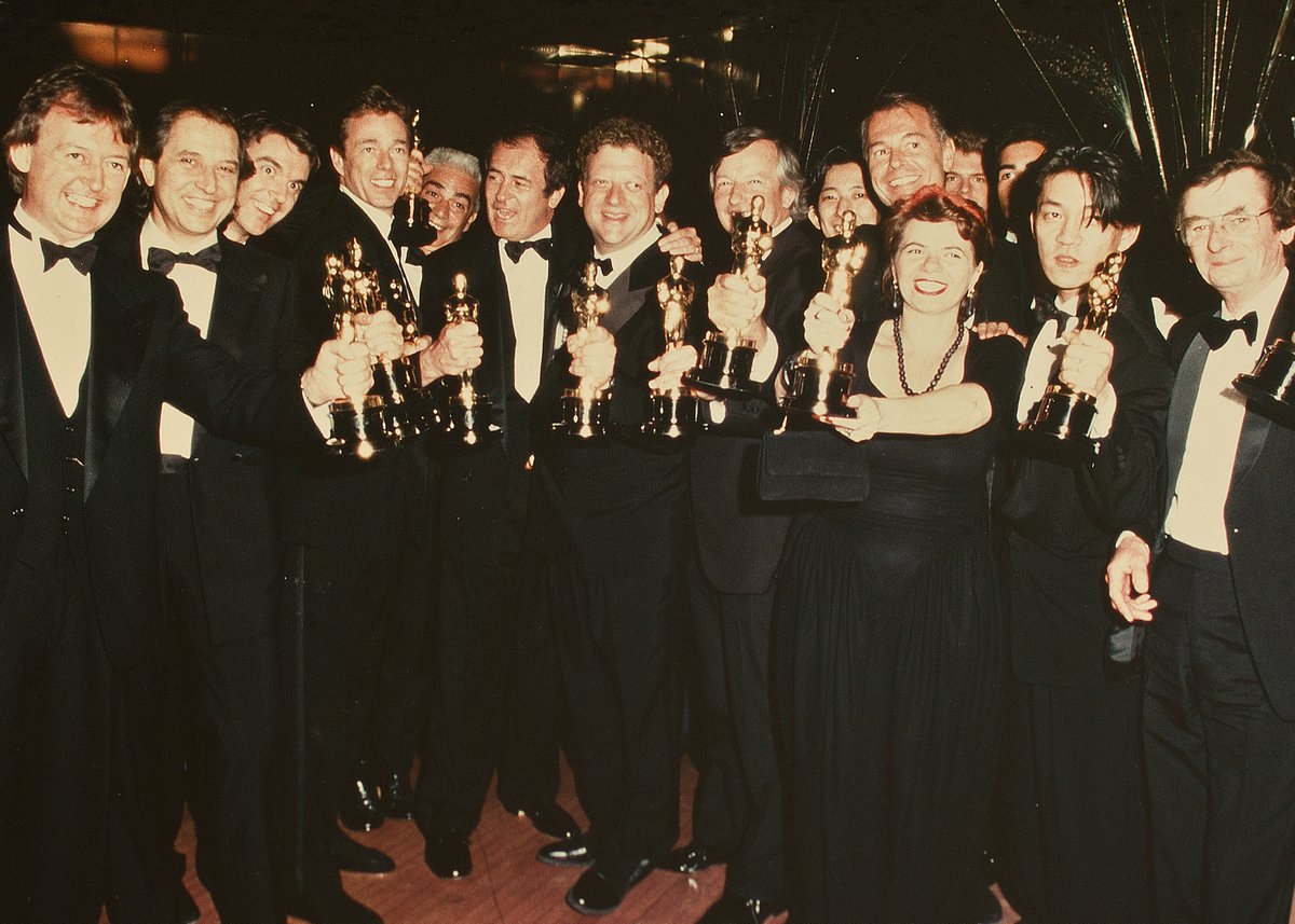 Marking one of the rare few times where a film won every award for which it was nominated - #OnThisDay in 1988 THE LAST EMPEROR swept the 60th @TheAcademy 🏆 with 9 Oscars 👏