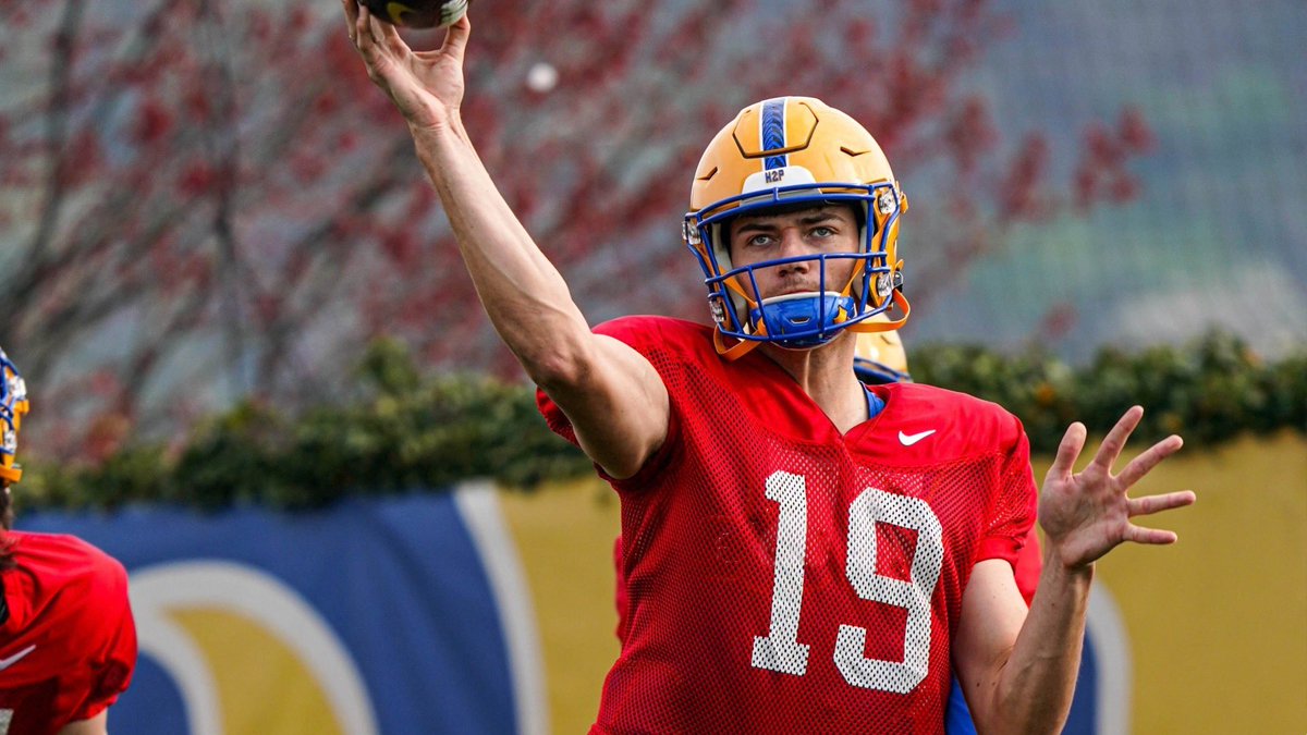 Nate Yarnell will have his first major rehearsal as #Pitt's undisputed starting quarterback Saturday at 2 p.m. at Acrisure Stadium at the annual Blue-Gold spring game. Our @cdcrisan has coverage from the South Side: dkpittsburghsports.com/2024/04/11/blu…