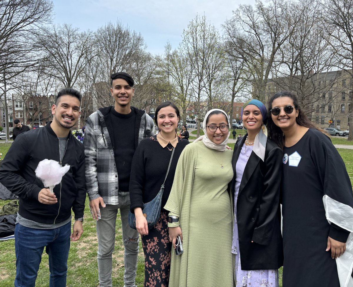 Hope our neighbors had a good Eid 🌙 It was great to stop by @wearemalikah’s picnic in Astoria Park and as always amazing organizing by @RanaForNY and team!