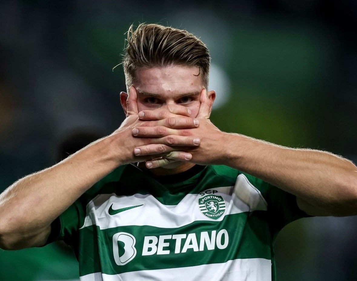 🚨 Arsenal like Viktor Gyökeres, but he moved to Sporting Lisbon for £20m last summer & if clubs did not move for him then, it seems unlikely they will break the bank just 12 months on. It would have to be the right deal. [@johncrossmirror] #afc