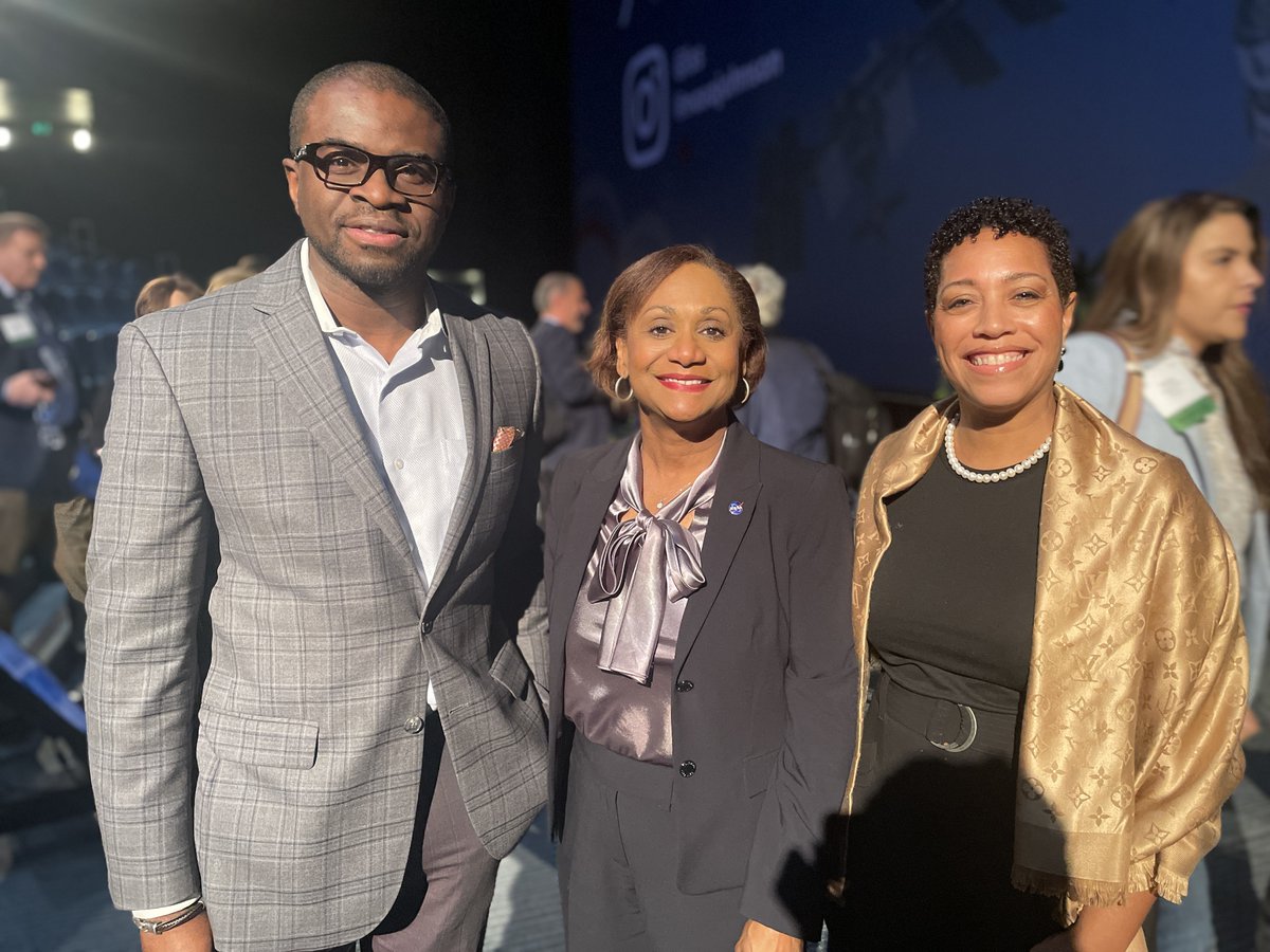 Last week, I enjoyed speaking at the @TexasLyceum Conference on Space, Technology, & Innovation @SpaceCenterHou. We discussed @NASA key efforts including our Artemis missions & growing commercial space partnerships. Texas Lyceum provides a venue for nonpartisan discourse &…