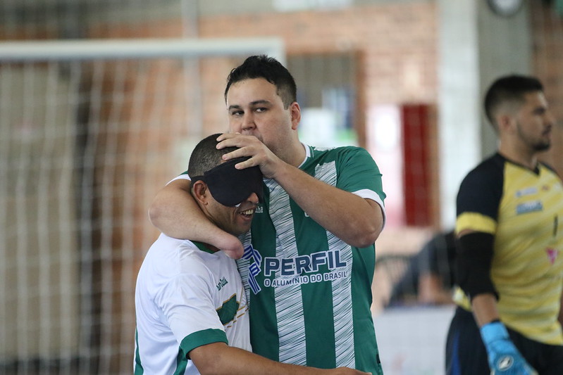 QUEM VAI PARA A DECISÃO?🏆 Regional Sul-Sudeste de futebol de cegos tem definidas semifinais de sexta. Saiba mais: bit.ly/3VWBmEe