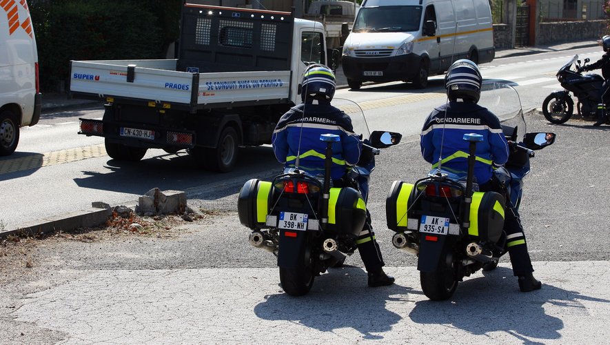 🚨 Fait divers:  25 700 délits de refus d'obtempérer par an, en baisse de 2016 à 2023. 1 sur 5 met en danger. Les Pyrénées-Orientales parmi les plus touchés.

📰 Source : L'Indépendant - Plus d'infos⤵

#securiteroutiere #statistiques #delinquanceroutiere #ministereinterieur