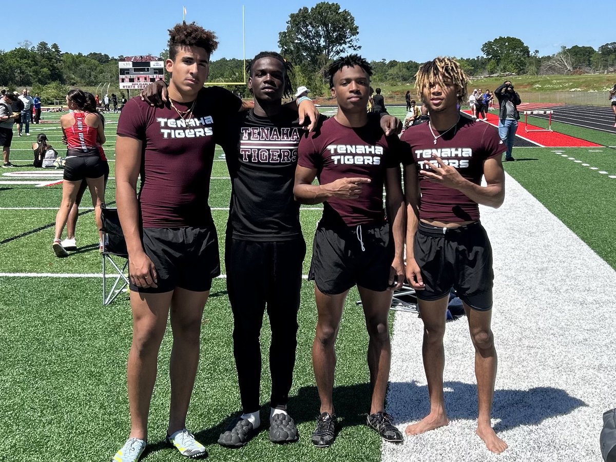 We want to Congratulate Decaden Cooks, DJ Cooks, Trace Holmes, and Pooh Moore on finishing in 1st place 🥇 in the Area Track Meet and Advancing to the Regional Track Meet next week.