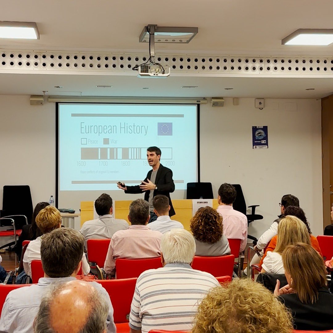 jsa_lebrija's tweet photo. 🇪🇺 ‘Entender Europa’, una charla de @kanciller que demuestra la importancia de la UE

✔️ La conferencia, organizada desde nuestras Juventudes, sirvió para aportar una mirada fundada y crítica sobre el estado de la UE y sus retos futuros. https://t.co/GfcaUJrNKr