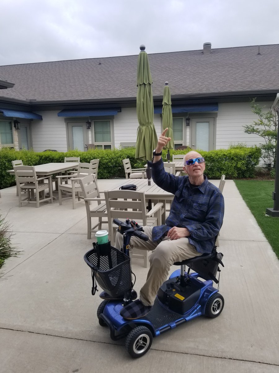 Throwback Thursday: From Monday's solar eclipse viewing. Residents and staff had a great time observing and capturing photos while wearing their protective glasses!! 👓 😎 🕶️ #TheVillageatSugarLand #Moments #Community #AssistedLiving