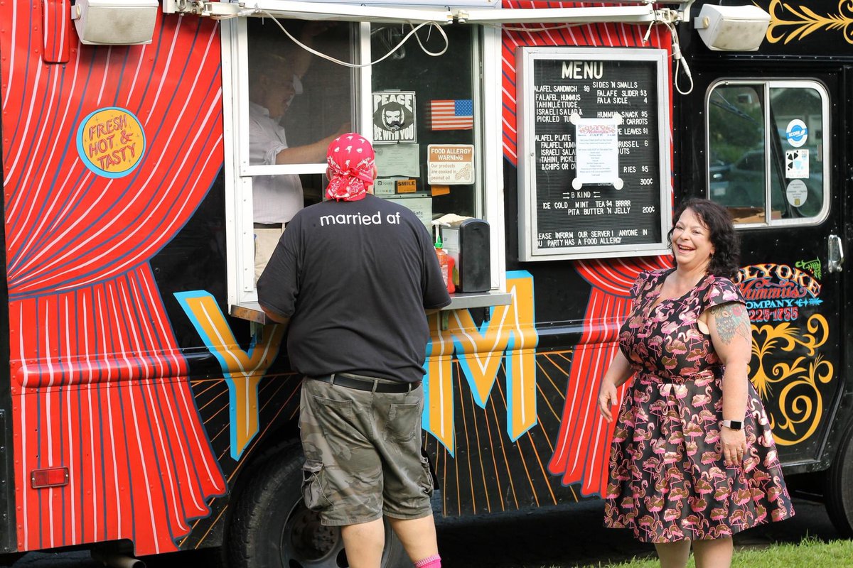 April showers bring summer weddings, right? Laura &amp; Patrick's Wedding was so fun and it was an honor to be included!

Have an upcoming celebration that a falafel food truck would be perfect for? Book a time to chat at calendly.com/holyokehummus/… 

#foodtruckcatering #westernmass